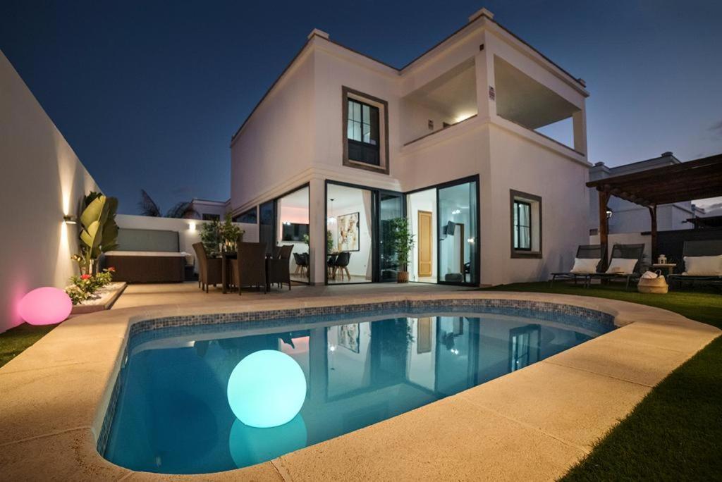Villa Palmera Jacuzzi Yaiza  Luaran gambar